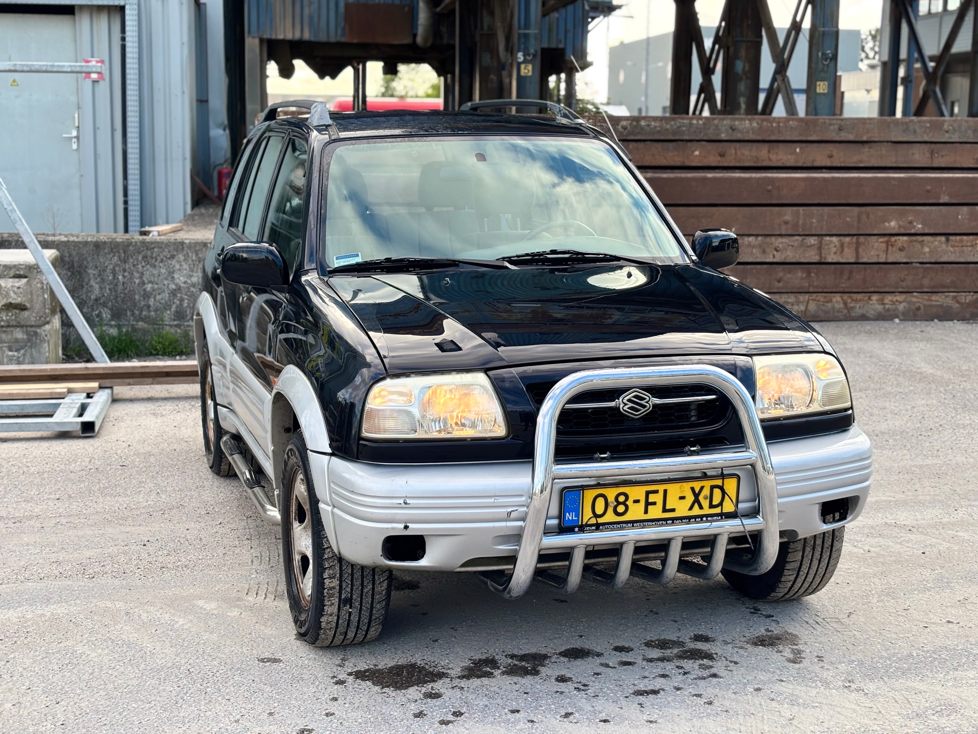 Suzuki Grand Vitara 2.5 V6