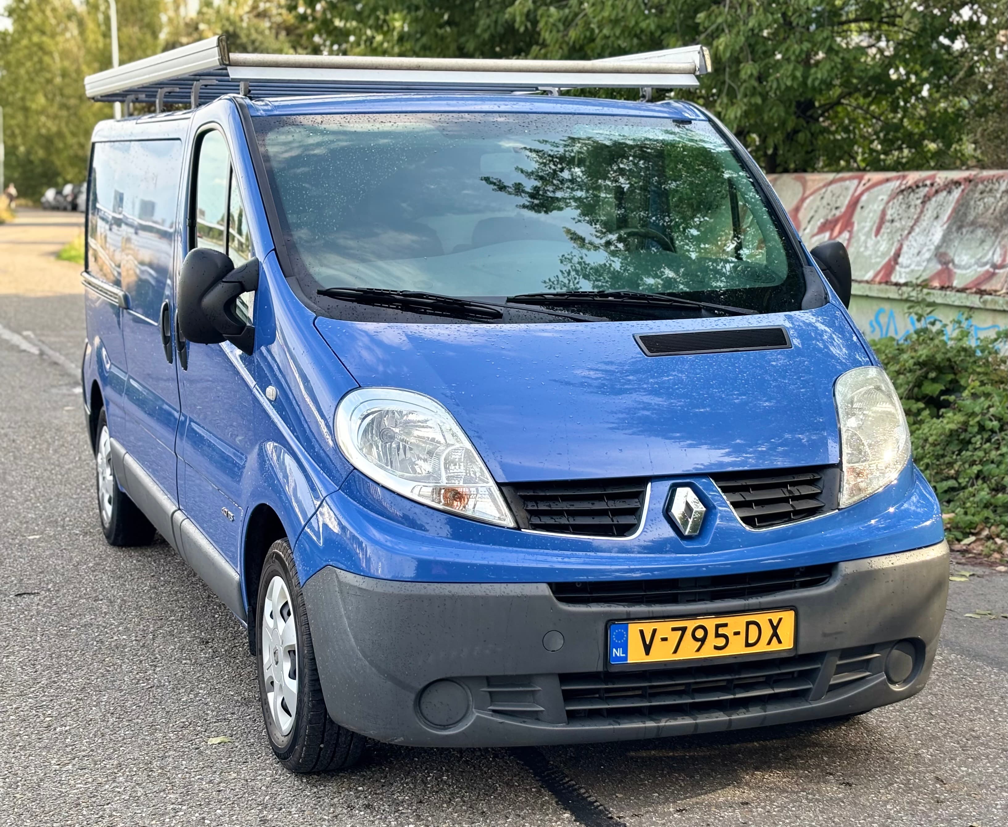 RenaultT29 L2H1 AC Trafic 2.0 dCi
